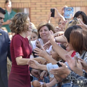 La reine Letizia d'Espagne inaugurait le 1er octobre 2015 à l'Institut d'éducation secondaire Javier García Téllez à Caceres l'année scolaire 2015-2016 dans l'enseignement technique.