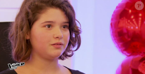 Coline rejoint l'équipe de Louis Bertignac dans The Voice Kids, le vendredi 2 octobre 2015, sur TF1