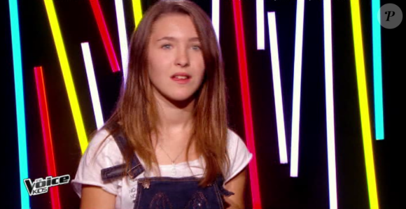 Elisa rejoint l'équipe de Jenifer dans The Voice Kids, le vendredi 2 octobre 2015, sur TF1