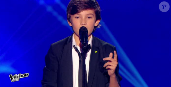 Johan rejoint l'équipe de Jenifer dans The Voice Kids, le vendredi 2 octobre 2015, sur TF1.