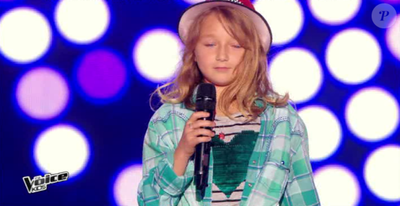 Satine rejoint l'équipe de Patrick Fiori dans The Voice Kids, le vendredi 2 octobre 2015, sur TF1