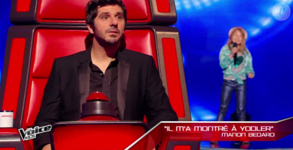 Satine rejoint l'équipe de Patrick Fiori dans The Voice Kids, le vendredi 2 octobre 2015, sur TF1