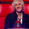 Arthur rejoint l'équipe de Louis Bertignac dans The Voice Kids, le vendredi 2 octobre 2015, sur TF1
