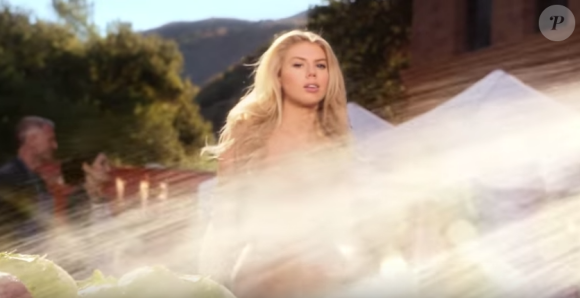 Charlotte McKinney dans sa fameuse pub All-Natural pour Carl's Jr. en 2014