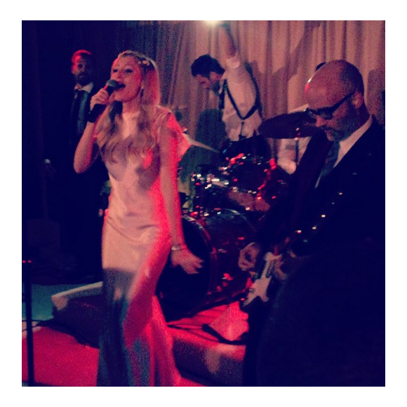 Julie Mintz et Moby lors du mariage de Donovan Leitch et Libby Mintz, le 3 octobre 2015 / photo postée sur Instagram