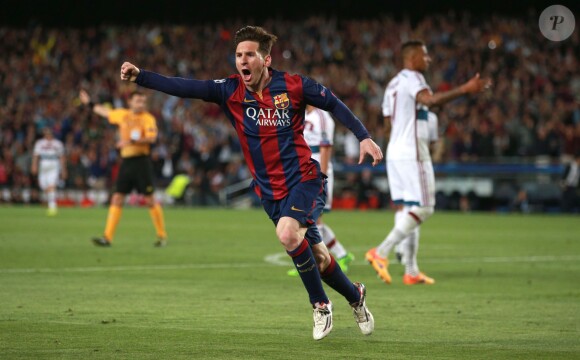 Lionel Messi marque face au Bayern Munich en demi-finale de la Ligue des champions à Barcelone le 6 mai 2015. 