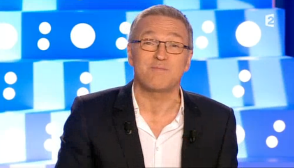 Laurent Ruquier présente On n'est pas couché, le samedi 10 octobre 2015 sur France 2.