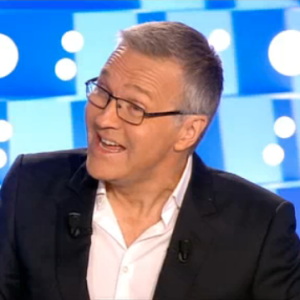 Laurent Ruquier présente On n'est pas couché, le samedi 10 octobre 2015 sur France 2.