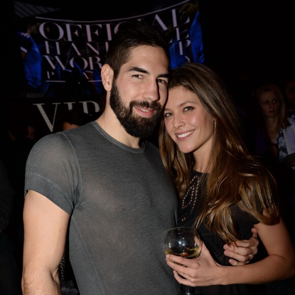 Nikola Karabatic et sa compagne Géraldine Pillet - Les champions du monde de handball fêtent leur victoire au VIP Room à Paris le 2 février 2015.