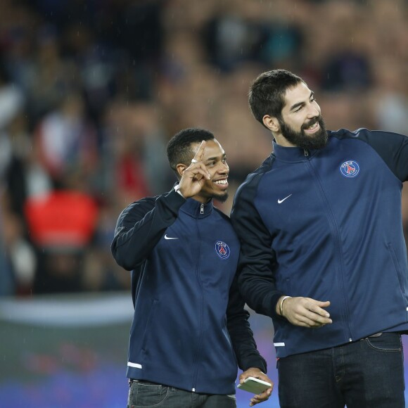 Nikola Karabatic - People au match de football PSG-Bordeaux au Parc des Princes à Paris le 11 septembre 2015