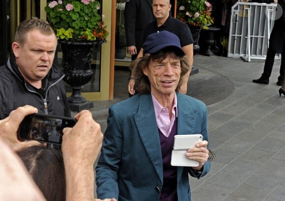 Mick Jagger - Les Rolling Stones quittent leur hôtel pour se rendre à leur concert à Stockholm. Le 1er juillet 2014