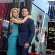 Kelly Ripa inaugure son étoile sur Hollywood Boulevard avec son mari Mark Consuelos, le 12 octobre 2015 à Los Angeles