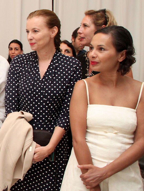 Exclusif - Valérie Trierweiler, Saida Jawad et Valérie de Senneville au vernissage de l'exposition de tableaux de Tahar Ben Jelloun à la galerie Tindouf à Marrakech le 26 avril 2014