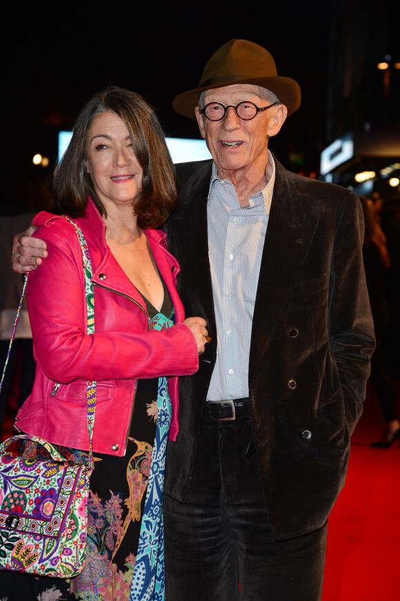 John Hurt et sa femme Anwen Rees-Myers - Première du film "Les Suffragettes" à l'Odéon Leicester Square à Londres. Le 7 octobre 2015