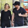 Exclusif - L'acteur Sam Worthington et sa compagne Lara Bingle se baladent en amoureux à Vancouver le 14 juillet 2015.