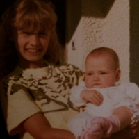 Alexandra Lamy : Photo d'enfance craquante avec sa soeur Audrey bébé