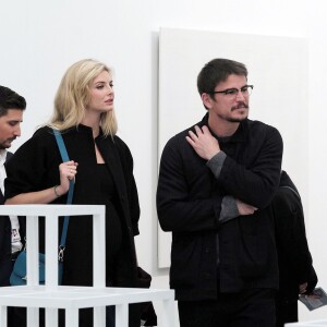 Josh Hartnett prenait part, avec sa compagne Tamsin Egerton, enceinte de leur premier enfant, au vernissage du salon d'art contemporain Frieze Art Fair le 13 octobre 2015 à Regent's Park, à Londres.