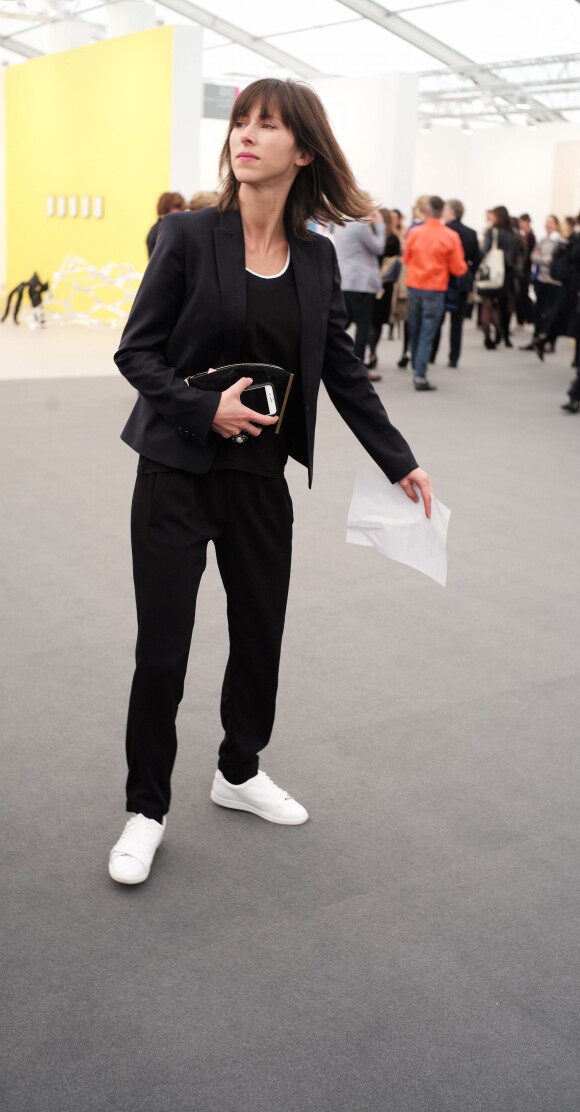 Sophie Hunter, épouse de Benedict Cumberbatch, au vernissage du salon d'art contemporain Frieze Art Fair le 13 octobre 2015 à Regent's Park, à Londres.