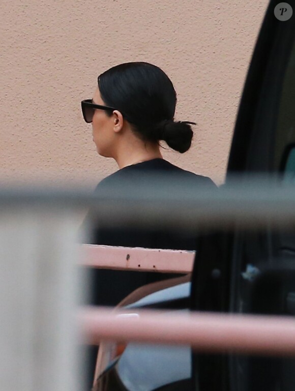 Kim Kardashian lors de son arrivée à l'hôpital Sunrise de Las Vegas, le 15 octobre 2015