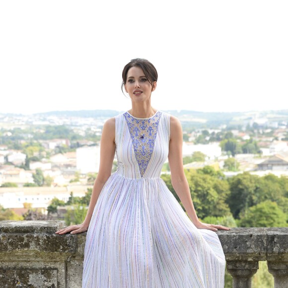 Frédérique Bel - Photocall du film "L'Etudiante et Monsieur Henri" lors du 8e Festival du film francophone de Angoulême, le 27 août 2015.