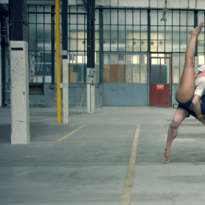 Shy'm vient de collaborer à un court-métrage, Medicine, au côté du danseur et chorégraphe Zack Benitez.