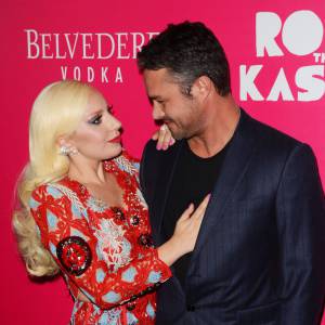 La chanteuse Lady Gaga et son fiancé Taylor Kinney - Première de "Rock The Kasbah" à New York, le 19 octobre 2015.