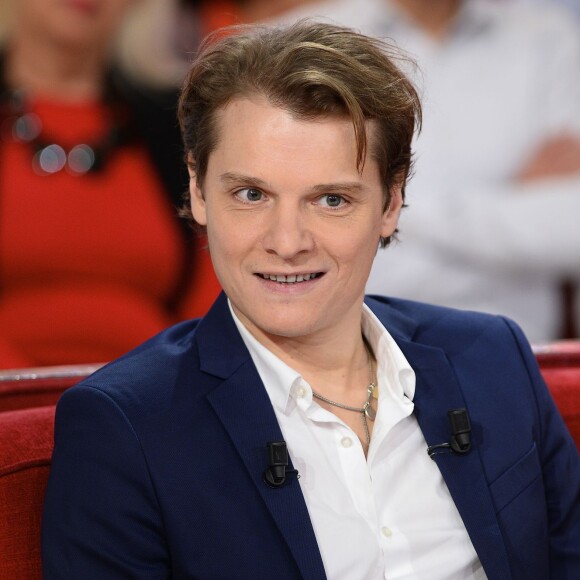 Bénabar - Enregistrement de l'émission "Vivement Dimanche", consacrée à Laurent Gerra, à Paris le 20 octobre 2015. Diffusion le 25 octobre 2015 sur France 2. ©Coadic Guirec / Bestimage