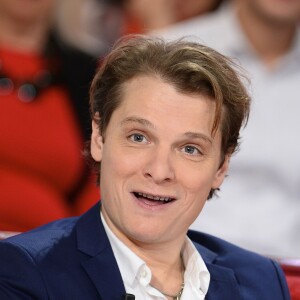 Bénabar - Enregistrement de l'émission "Vivement Dimanche", consacrée à Laurent Gerra, à Paris le 20 octobre 2015. Diffusion le 25 octobre 2015 sur France 2. ©Coadic Guirec / Bestimage