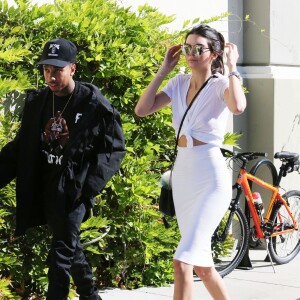 Kendall, Kylie Jenner et Tyga arrivent au Cinepolis, lieu de la fête d'anniversaire surprise de Kim. Thousand Oaks, le 21 octobre 2015.