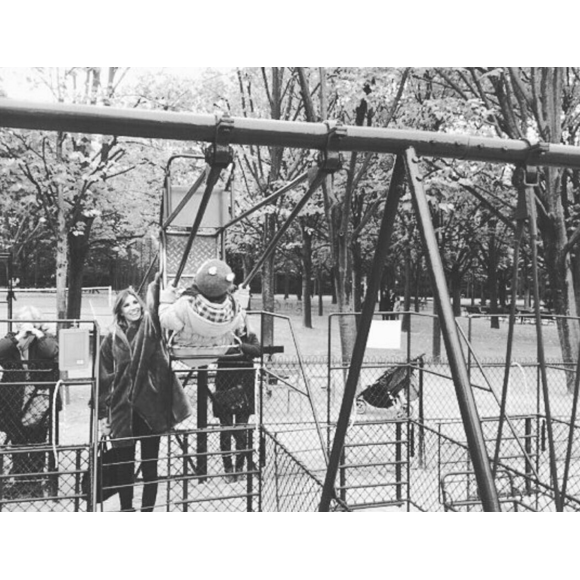 Ava (5 ans), fille de la belle Alexandra Rosenfeld. Octobre 2015. Après-midi au parc !