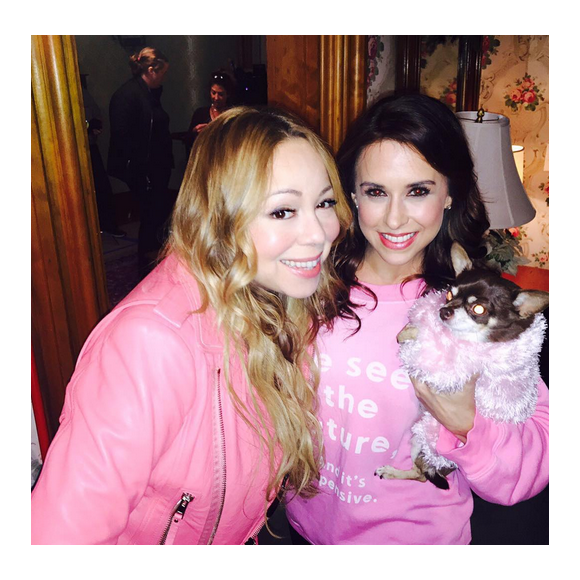 Mariah Carey et Lacey Chabert sur le tournage du film A Christmas Melody / photo postée sur le compte Instagram de la chanteuse américaine.