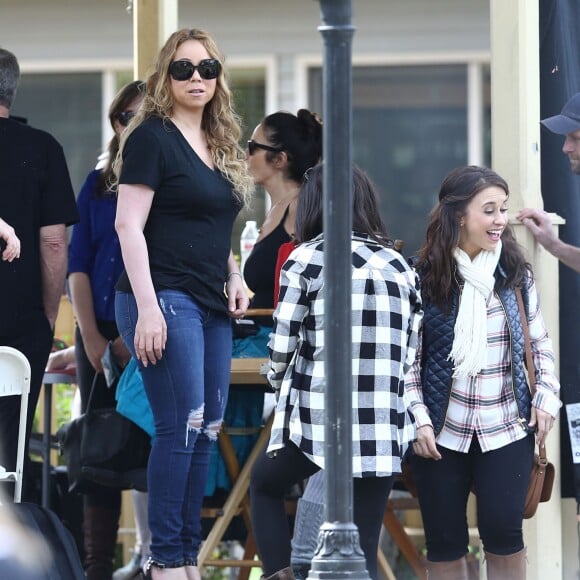 Mariah Carey sur le tournage de son nouveau film "A Christmas Melody" avec Lacey Chabert à Cincinnati dans l'Ohio, le 8 octobre 2015.