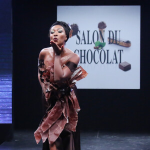 Nadège Beausson-Diagne - Défilé du 21ème salon du chocolat à la porte de Versailles à Paris le 27 octobre 2015. © Denis Guignebourg / Bestimage27/10/2015 - Paris