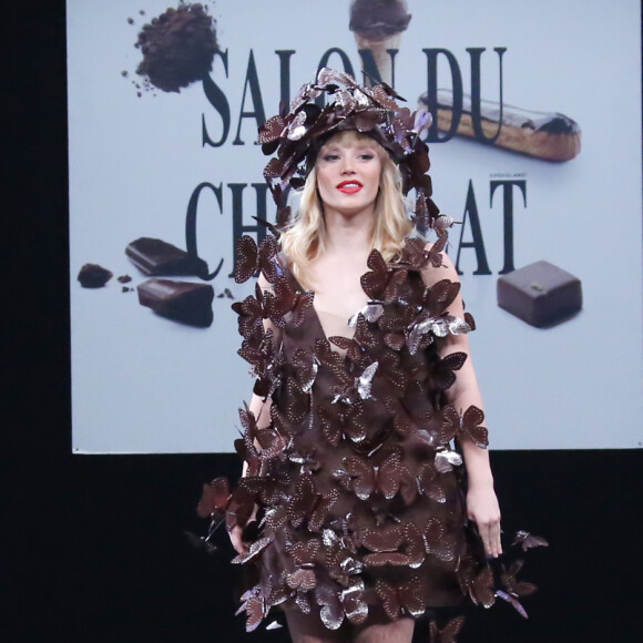 Léa Deleau - Défilé du 21ème salon du chocolat à la porte de Versailles à Paris le 27 octobre 2015. © Denis Guignebourg / Bestimage27/10/2015 - Paris