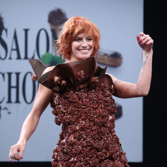 Fauve Hautot - Défilé du 21ème salon du chocolat à la porte de Versailles à Paris le 27 octobre 2015. © Denis Guignebourg / Bestimage