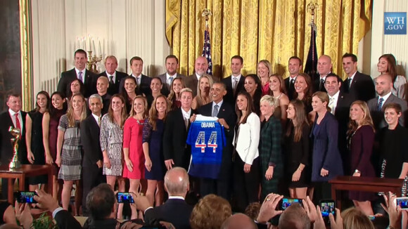 Barack Obama recevait le 27 octobre à la Maison Blanche à Washington l'équipe de foot féminine championne du monde