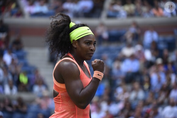 Serena Williams lors de la finale de l'US Open face à Roberta Vinci à l'USTA Billie Jean King National Tennis Center de Flushing dans le Queens à New York le 11 septembre 2015