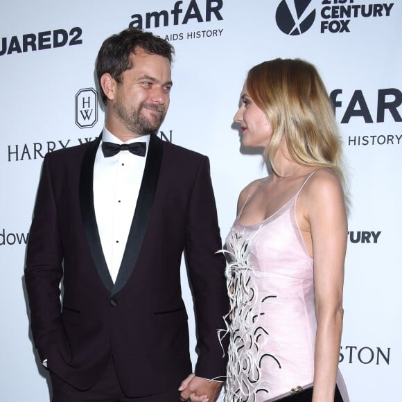 Joshua Jackson et Diane Kruger assistent au gala "Inspiration" de l'amfAR aux Milk Studios. Los Angeles, le 29 octobre 2015.