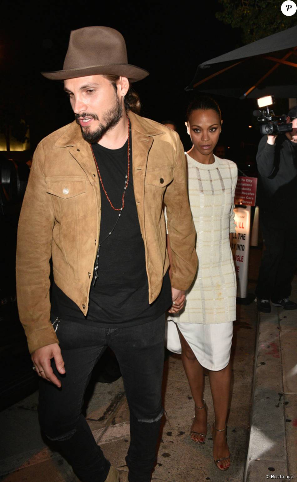 Zoe Saldana et son mari Marco Perego Personnalités allant dîner au Craig's restaurant à West Zoe Saldana et son mari Marco Perego Personnalités allant dîner au Craig's restaurant à West
