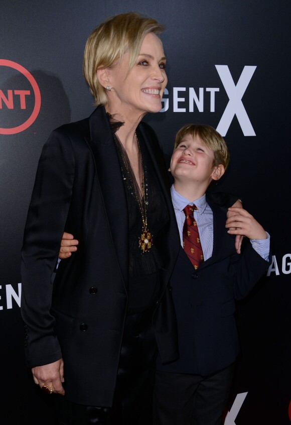 Sharon Stone et son fils Laird Vonne Stone à la première de ‘Agent X' à West Hollywood, le 20 octobre 2015