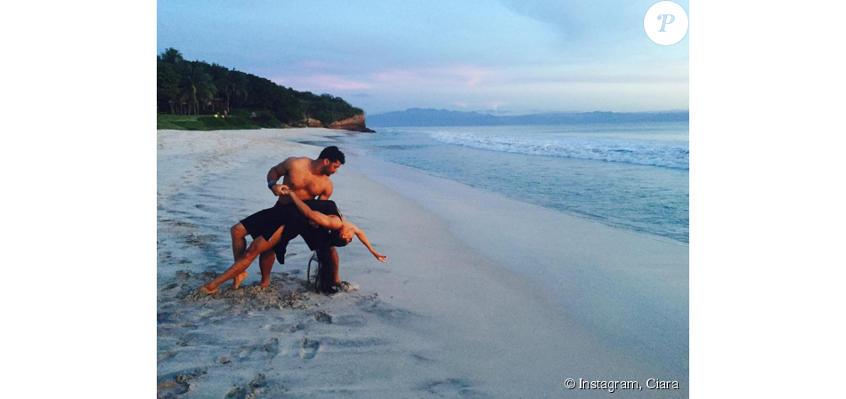 Ciara Et Russell Wilson Amoureux à La Plage Durant Leurs