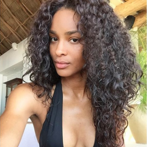 Ciara, son compagnon Russell Wilson et son fils Future en vacances au Mexique. Novembre 2015.