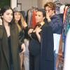 Kim Kardashian, enceinte, fait du shopping au magasin Kamal avec Jonathan Cheban, Larsa Pippen et sa fille Sophia. Beverly Hills, le 9 novembre 2015.