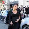 Kim Kardashian, enceinte et de sortie à Beverly Hills. Le 9 novembre 2015.