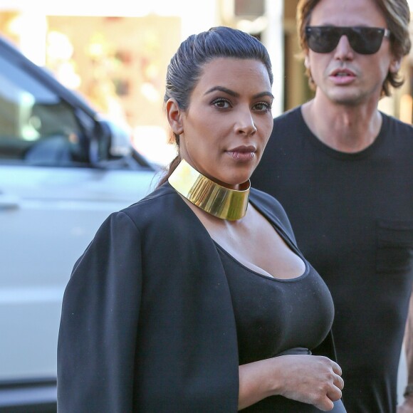 Kim Kardashian et Jonathan Cheban à Beverly Hills, le 9 novembre 2015.