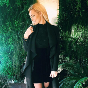 Emilie Nef Naf : divine dans un total look noir pour l'anniversaire de sa fille Maëlla