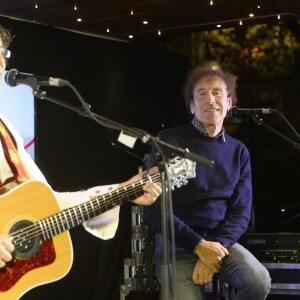 Exclusif - Laurent Voulzy et Alain Souchon - Concert privé MFM Radio de Alain Souchon et Laurent Voulzy sur un bateau-mouche à Paris le 10 novembre 2015. ©Guirec Coadic/Bestimage