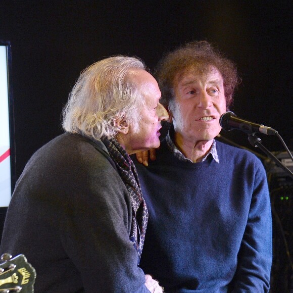 Exclusif - Didier Barbelivien et Alain Souchon - Concert privé MFM Radio de Alain Souchon et Laurent Voulzy sur un bateau-mouche à Paris le 10 novembre 2015. ©Guirec Coadic/Bestimage