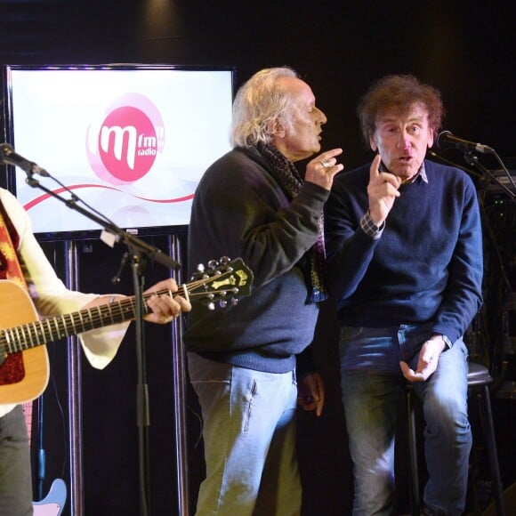 Exclusif - Laurent Voulzy, Didier Barbelivien et Alain Souchon - Concert privé MFM Radio de Alain Souchon et Laurent Voulzy sur un bateau-mouche à Paris le 10 novembre 2015. ©Guirec Coadic/Bestimage