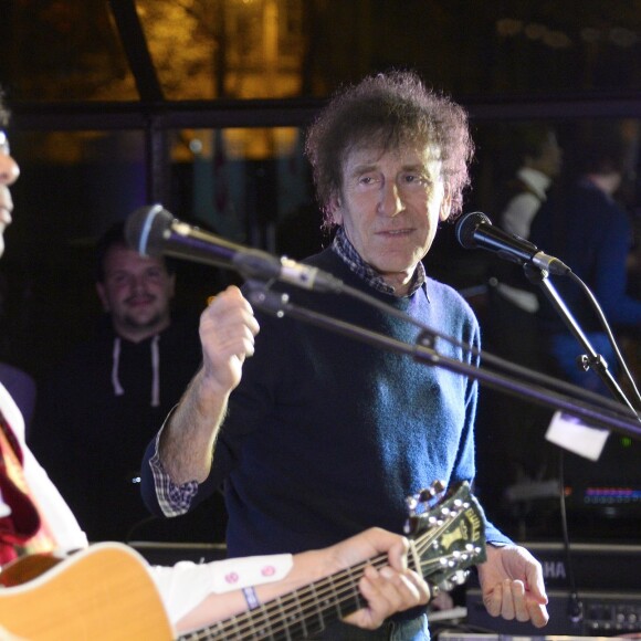 Exclusif - Laurent Voulzy et Alain Souchon - Concert privé MFM Radio de Alain Souchon et Laurent Voulzy sur un bateau-mouche à Paris le 10 novembre 2015. ©Guirec Coadic/Bestimage